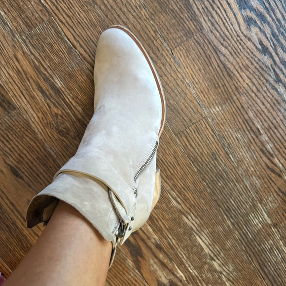 SOLD - Picture 5 of 5